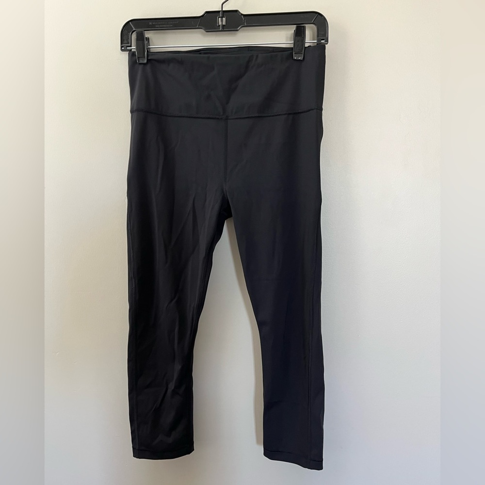 Athleta Ultimate Stash Pocket Capri in Black SZ S